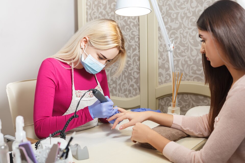 Kızılören Manikürcü